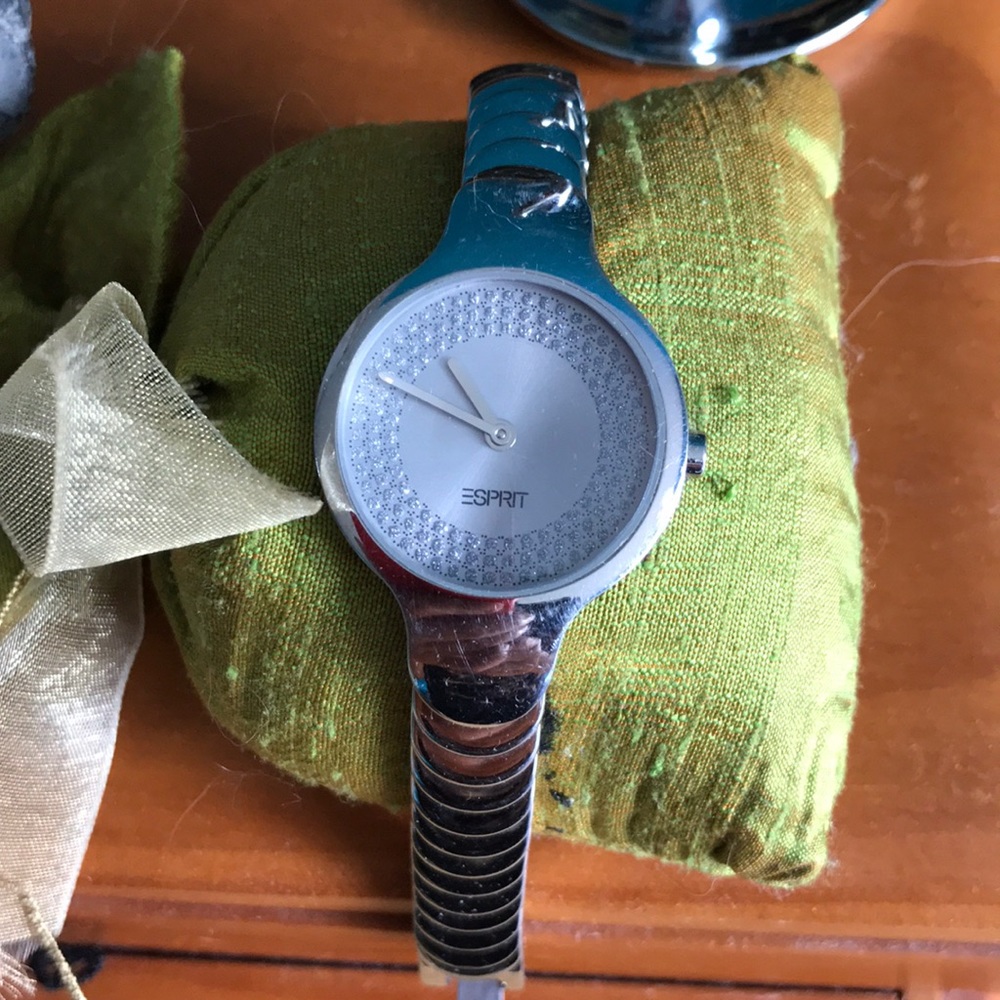 Esprit watch. Needs a battery